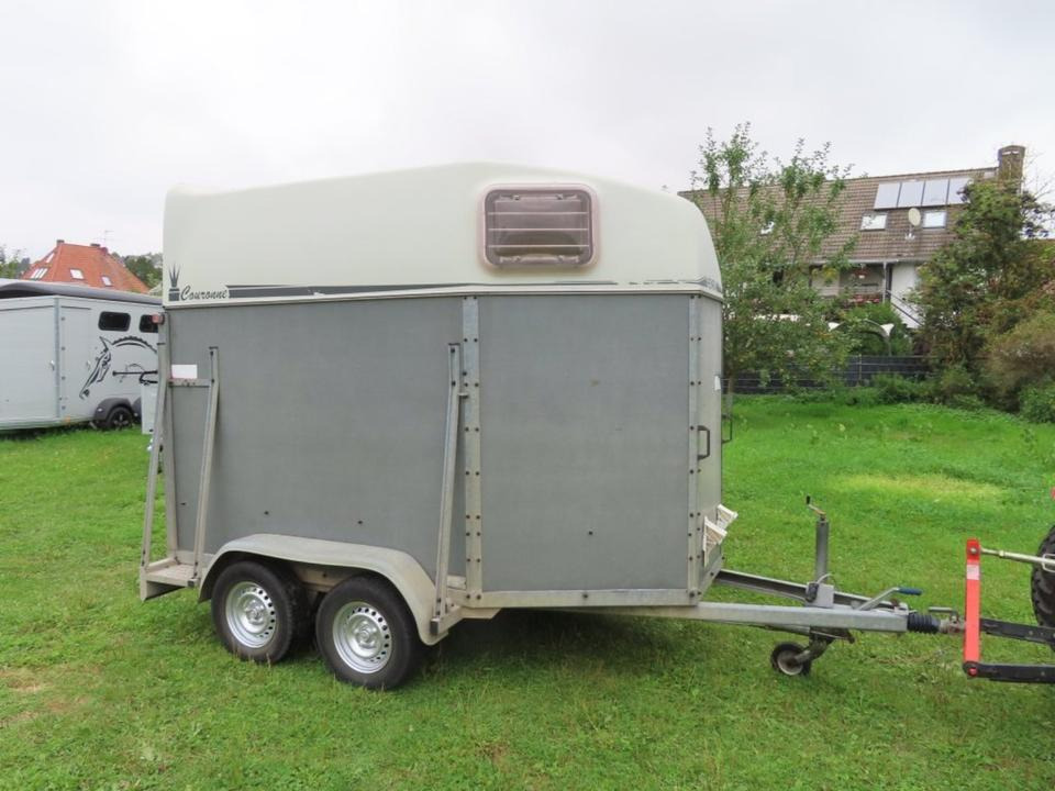 Vieh - Pferdeanhänger, PKW Anhänger, Henra, TÜV NEU - Horse trailer: picture 1 Vieh - Pferdeanhänger, PKW Anhänger, Henra, TÜV NEU - Horse trailer: picture 1