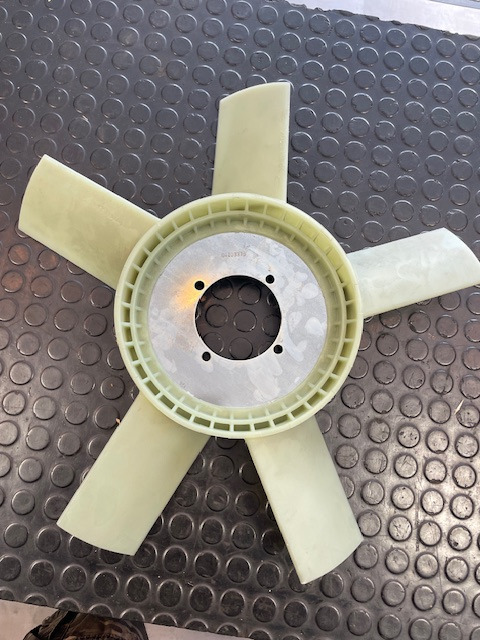 Deutz BF4M1013E/BF6M1013E 0420 3375 - Fan for Construction machinery: picture 1 Deutz BF4M1013E/BF6M1013E 0420 3375 - Fan for Construction machinery: picture 1