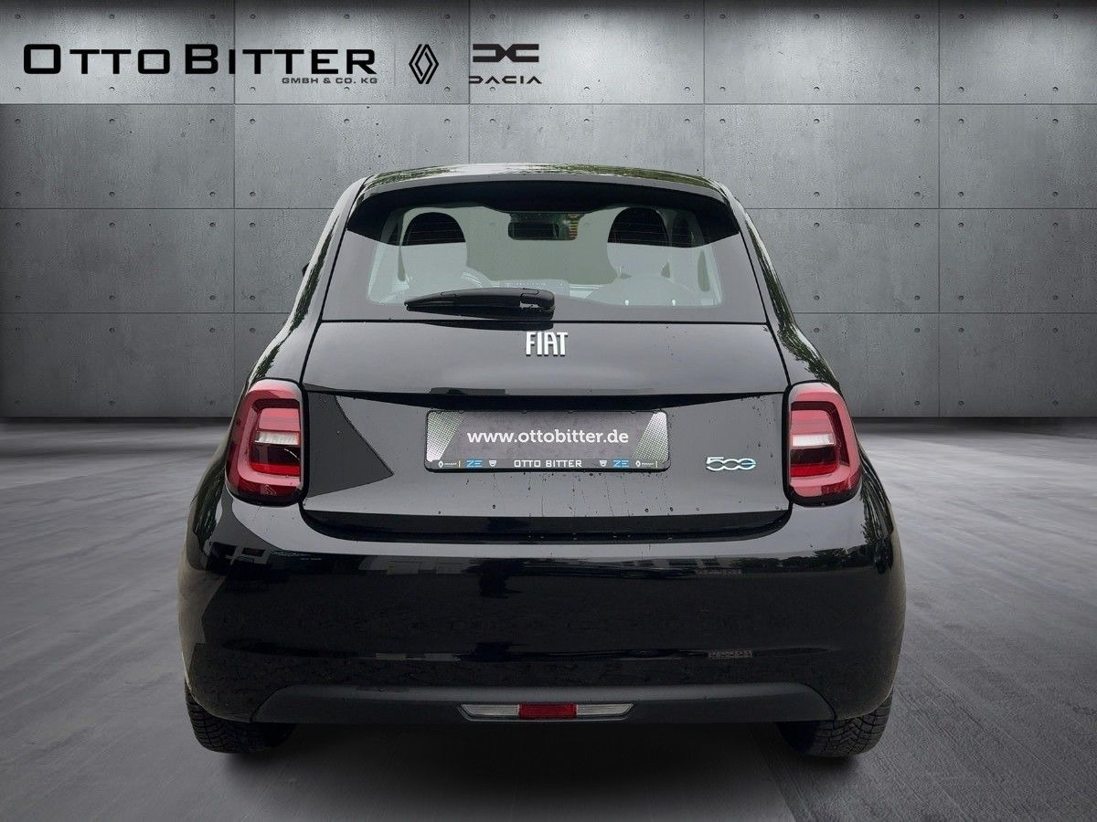 Fiat 500e Icon Elektro 16"ALU/NAVI/SCHNELLADER-50KW - Sedan: picture 3 Fiat 500e Icon Elektro 16"ALU/NAVI/SCHNELLADER-50KW - Sedan: picture 3