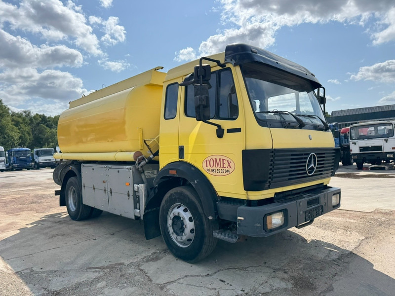 Mercedes-Benz SK 1726 (13.000L / 2 COMPARTIMENTS / GRAND PONT / LAMES / V8) - Tank truck: picture 3 Mercedes-Benz SK 1726 (13.000L / 2 COMPARTIMENTS / GRAND PONT / LAMES / V8) - Tank truck: picture 3