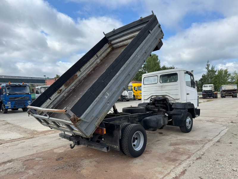Mercedes-Benz SK 914 (6 CYLINDER / MANUAL PUMP / WITH HELPER / AUXILIARY / STEEL SUSPENSION) - Tipper: picture 5 Mercedes-Benz SK 914 (6 CYLINDER / MANUAL PUMP / WITH HELPER / AUXILIARY / STEEL SUSPENSION) - Tipper: picture 5