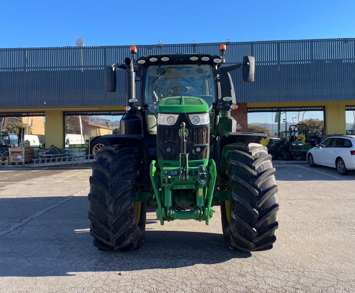 JOHN DEERE 6250 R - Farm tractor: picture 2 JOHN DEERE 6250 R - Farm tractor: picture 2
