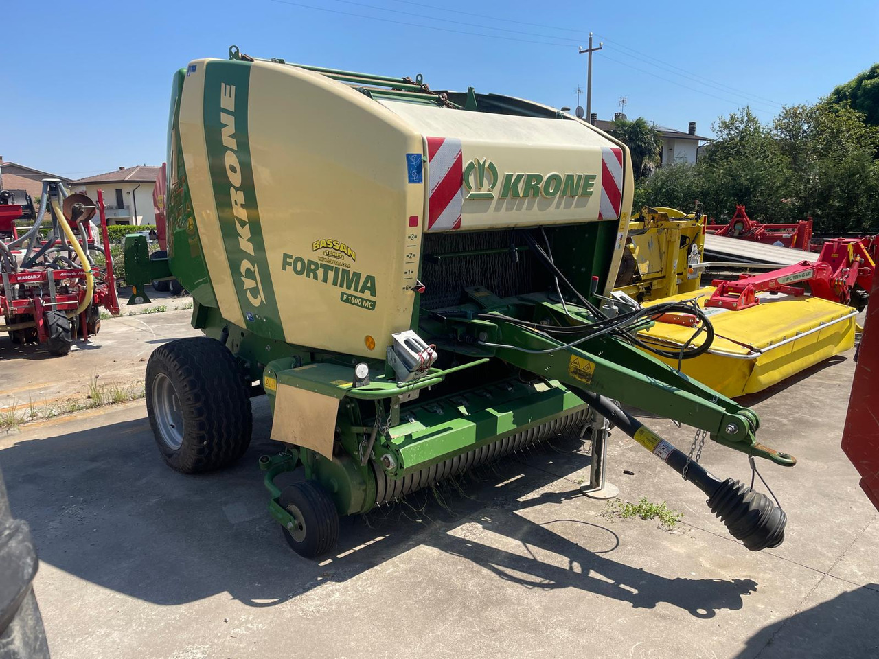 KRONE ROTOPRESSA FORTIMA F 1600 MC - Round baler: picture 2 KRONE ROTOPRESSA FORTIMA F 1600 MC - Round baler: picture 2