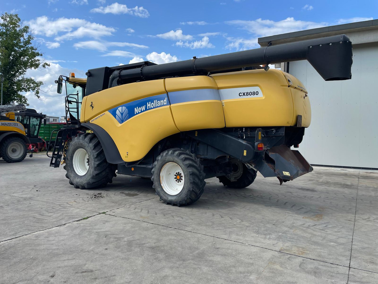 NEW HOLLAND MIETITREBBIA CX 8080 - Combine harvester: picture 4 NEW HOLLAND MIETITREBBIA CX 8080 - Combine harvester: picture 4