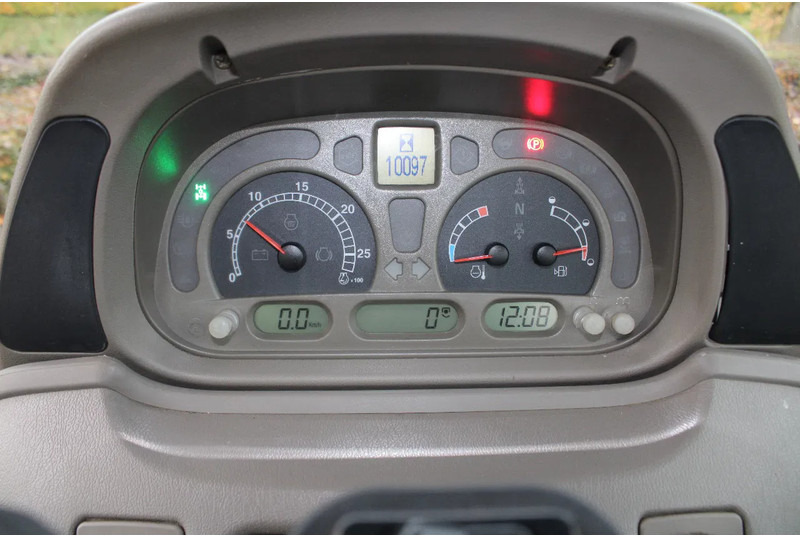 Farm tractor Case IH MAXXUM 125: picture 13