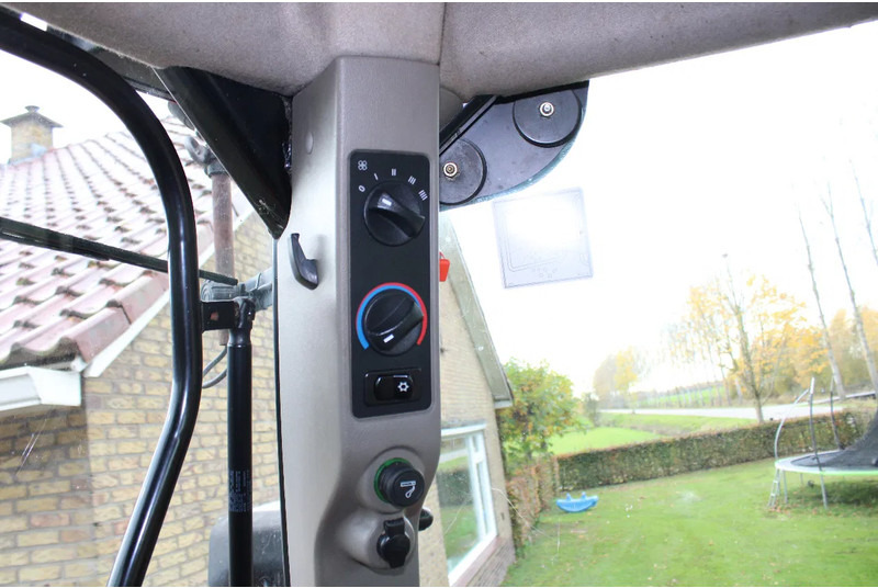 Farm tractor Case IH MAXXUM 125: picture 17