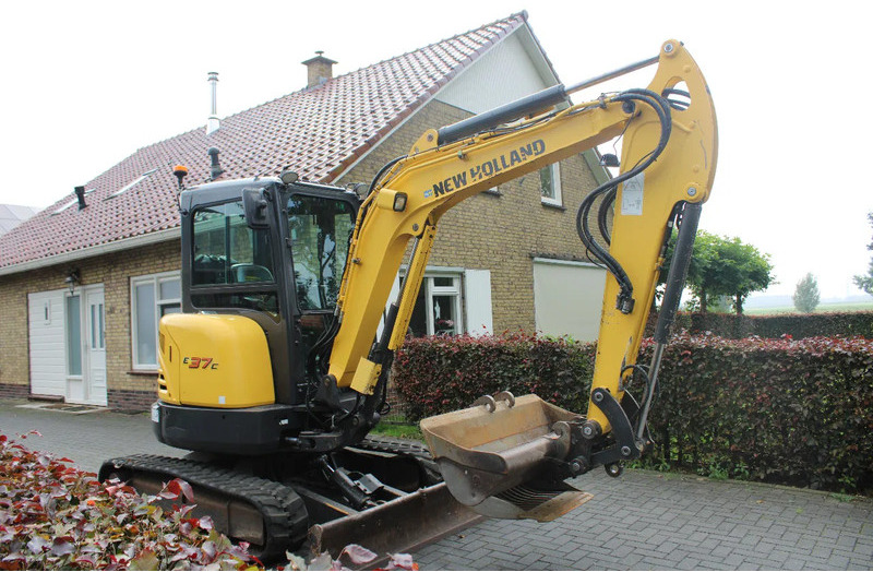 New Holland E37C - Mini crane: picture 1 New Holland E37C - Mini crane: picture 1