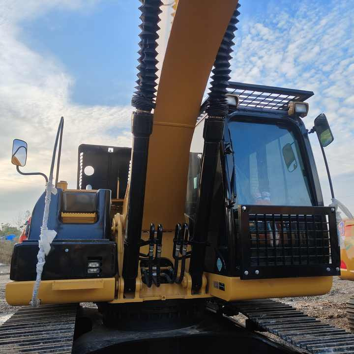 95% New Well CAT320D Maintained Low Working Hours Used Excavator CAT320d Used Excavator for Sale at the Lowest Price - Crawler excavator: picture 2 95% New Well CAT320D Maintained Low Working Hours Used Excavator CAT320d Used Excavator for Sale at the Lowest Price - Crawler excavator: picture 2