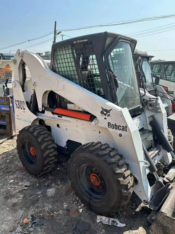 BOBCAT s300 - Skid steer loader: picture 4 BOBCAT s300 - Skid steer loader: picture 4