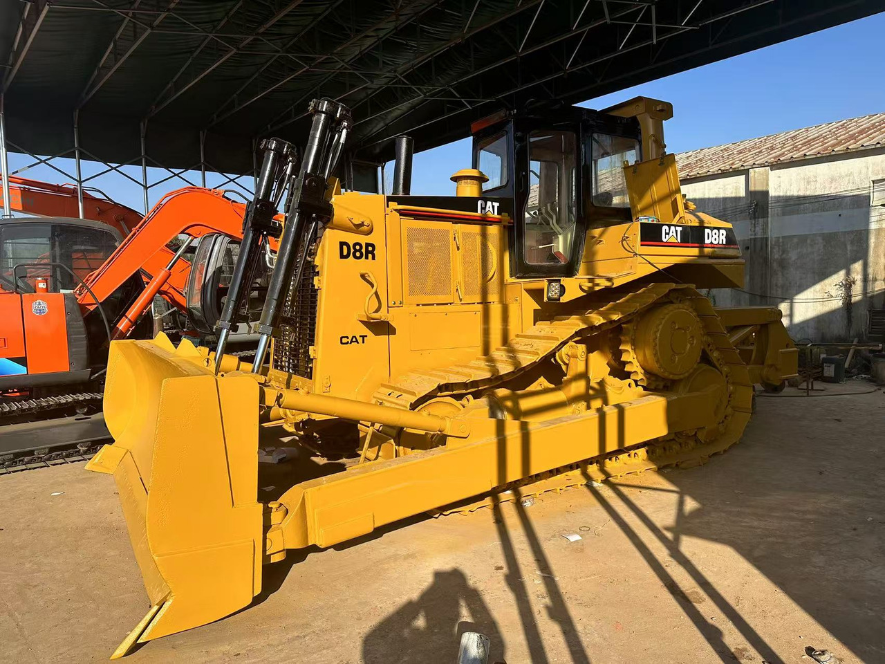 Bulldozer CATERPILLAR D8r [ Copy ]: picture 11