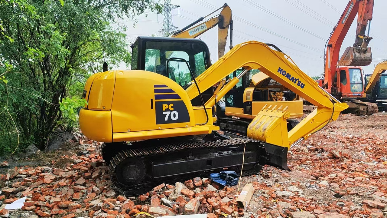 CATERPILLAR Nearly 90% of brand new Caterpillar 305.5 3-ton mini excavators are available for sale. Caterpillar 303.5 305.5 306 307 excavators are also available for sale. - Mini excavator: picture 2 CATERPILLAR Nearly 90% of brand new Caterpillar 305.5 3-ton mini excavators are available for sale. Caterpillar 303.5 305.5 306 307 excavators are also available for sale. - Mini excavator: picture 2