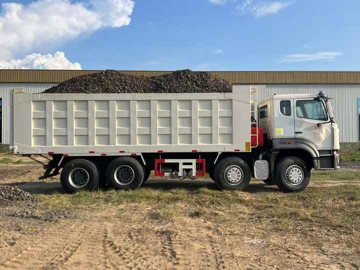 Good Performance Howo Brand 8*4 Dump Truck Used Howo 371 375 400 Horsepower 6*4 8*4 Wheels on Sale - Tipper: picture 2 Good Performance Howo Brand 8*4 Dump Truck Used Howo 371 375 400 Horsepower 6*4 8*4 Wheels on Sale - Tipper: picture 2