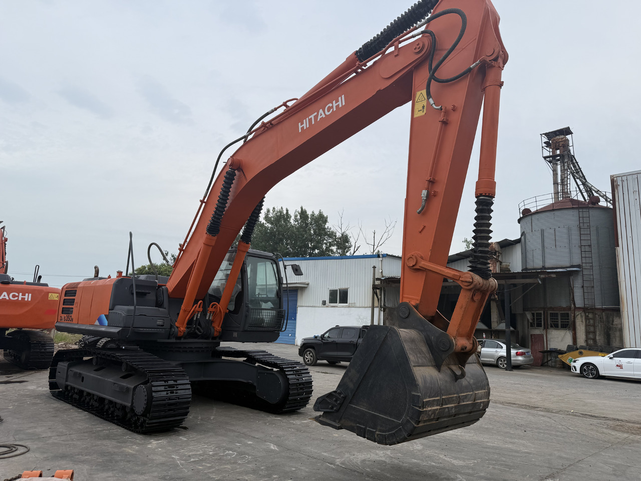 HITACHI 350-5g - Crawler excavator: picture 4 HITACHI 350-5g - Crawler excavator: picture 4