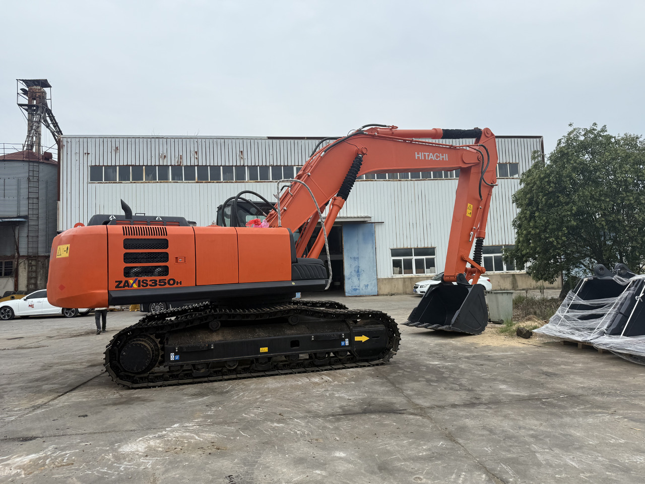Hitachi 350-5g - Crawler excavator: picture 5 Hitachi 350-5g - Crawler excavator: picture 5