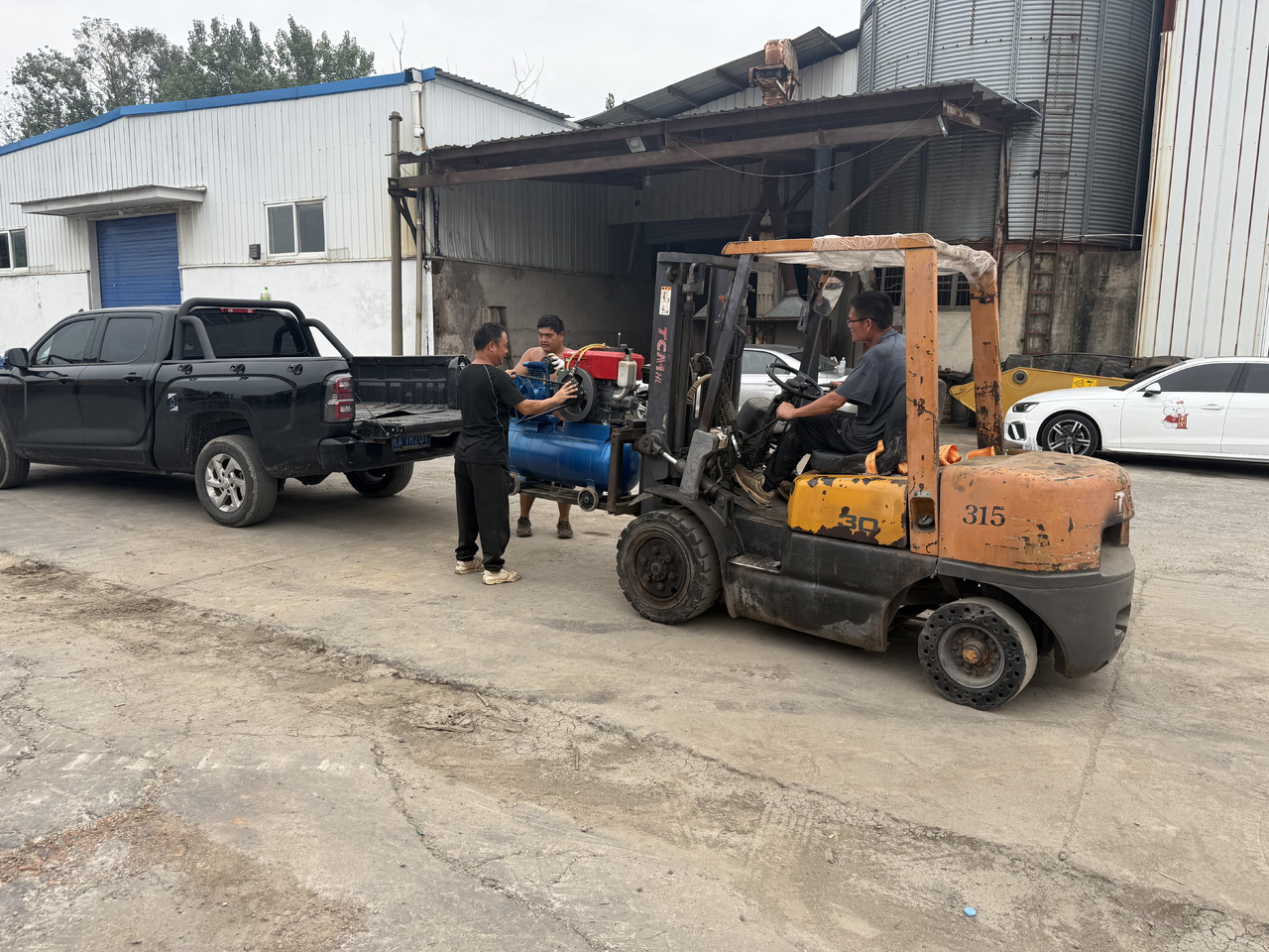 Crawler excavator Hitachi 350-5g [ Copy ] [ Copy ] [ Copy ]: picture 8