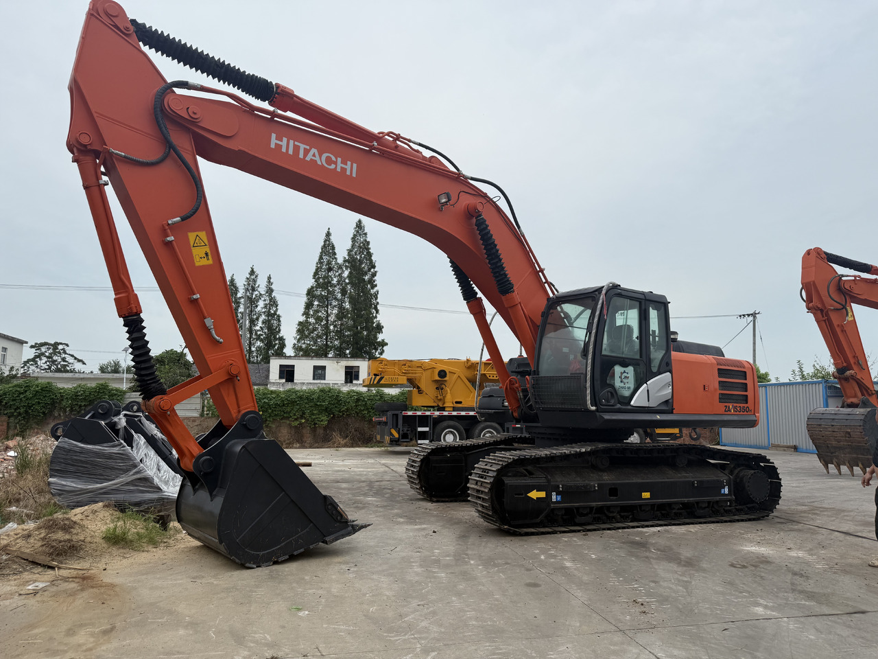 Hitachi used hitachi 350-5g - Crawler excavator: picture 1 Hitachi used hitachi 350-5g - Crawler excavator: picture 1