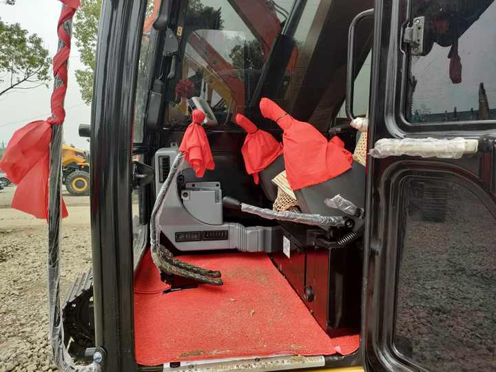 Excavator Used CAT 307E Crawler Excavator for Sale Used Engineering & Construction Machinery [ Copy ] [ Copy ]: picture 6