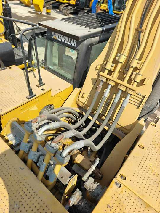 Used Caterpillar 374DL Large Excavator on Sale Original CAT Heavy Equipment Crawler Excavator 374d for Sale - Excavator: picture 5 Used Caterpillar 374DL Large Excavator on Sale Original CAT Heavy Equipment Crawler Excavator 374d for Sale - Excavator: picture 5