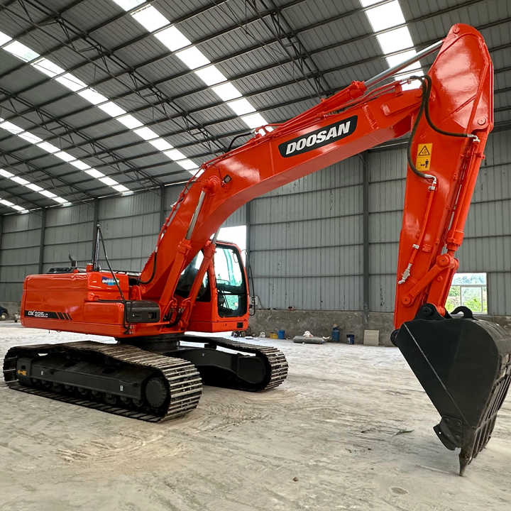 Used Excavator Doosan DX225LC Excavators Mini Equipment Earth Moving Machinery Doosan Digger Excavator for Sale - Crawler excavator: picture 2 Used Excavator Doosan DX225LC Excavators Mini Equipment Earth Moving Machinery Doosan Digger Excavator for Sale - Crawler excavator: picture 2