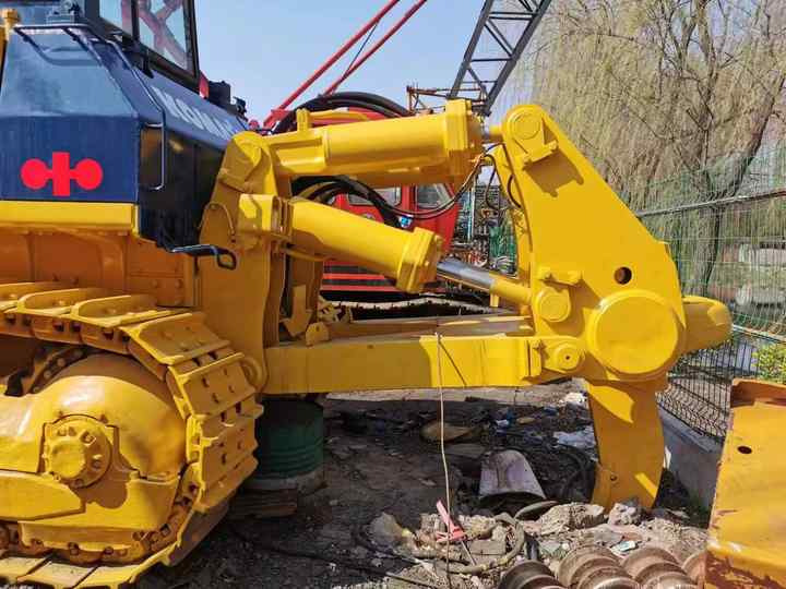 Used Komatsu Bulldozer D155A Strong Power Komatsu D155A Track Dozer for Sale - Bulldozer: picture 5 Used Komatsu Bulldozer D155A Strong Power Komatsu D155A Track Dozer for Sale - Bulldozer: picture 5