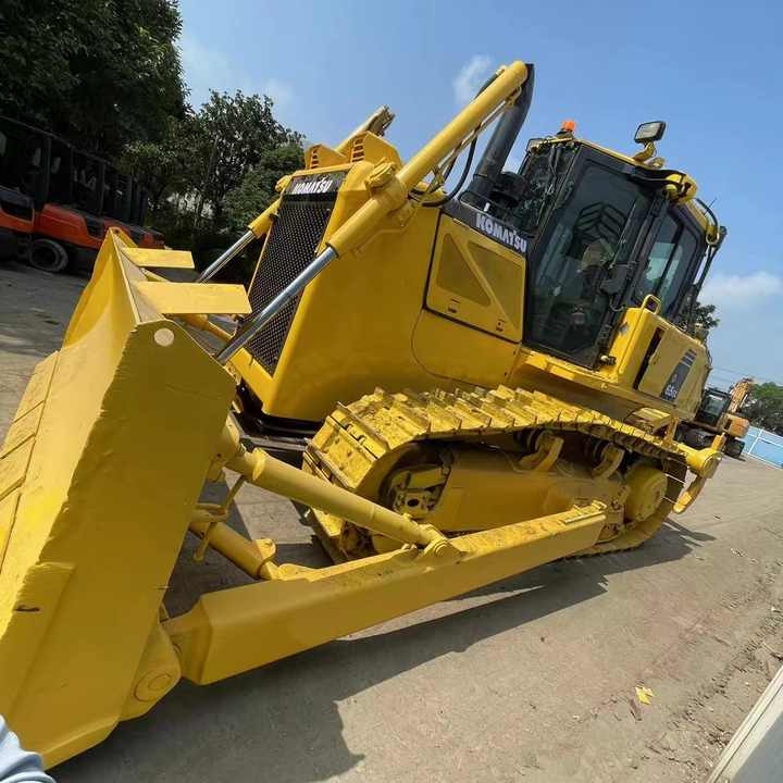 Used Komatsu Bulldozer D65 Strong Power Komatsu D65 Track Dozer for Sale - Bulldozer: picture 5 Used Komatsu Bulldozer D65 Strong Power Komatsu D65 Track Dozer for Sale - Bulldozer: picture 5