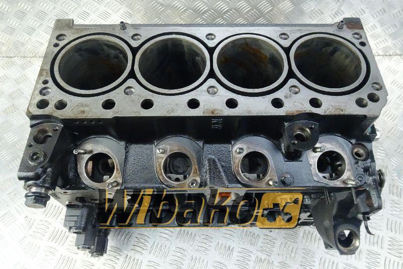 Block Engine / Motor Deutz D2011 L04 I 04104085 - Cylinder block for Construction machinery: picture 1 Block Engine / Motor Deutz D2011 L04 I 04104085 - Cylinder block for Construction machinery: picture 1