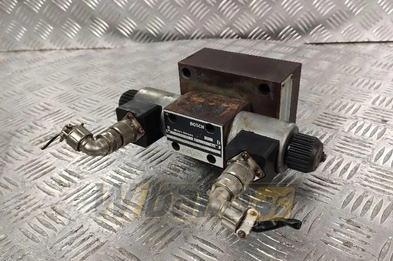 Bosch 184 0813100148 - Hydraulic valve for Construction machinery: picture 1 Bosch 184 0813100148 - Hydraulic valve for Construction machinery: picture 1