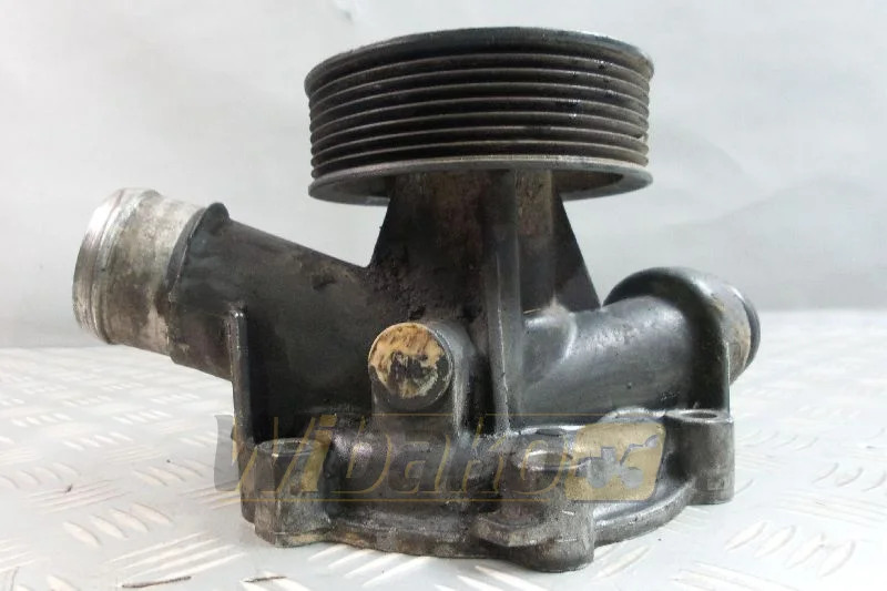 Deutz TCD2012 72S7546 - Water pump: picture 1 Deutz TCD2012 72S7546 - Water pump: picture 1