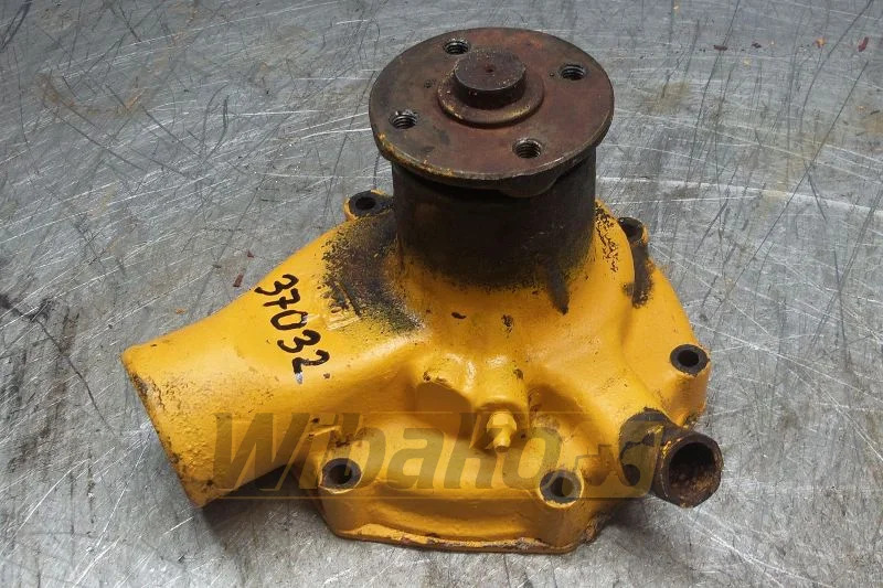 Mitsubishi 6D15 - Water pump: picture 1 Mitsubishi 6D15 - Water pump: picture 1