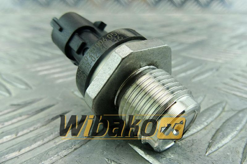 Oil pressure sensor Deutz 04213020 - Sensor for Construction machinery: picture 1 Oil pressure sensor Deutz 04213020 - Sensor for Construction machinery: picture 1