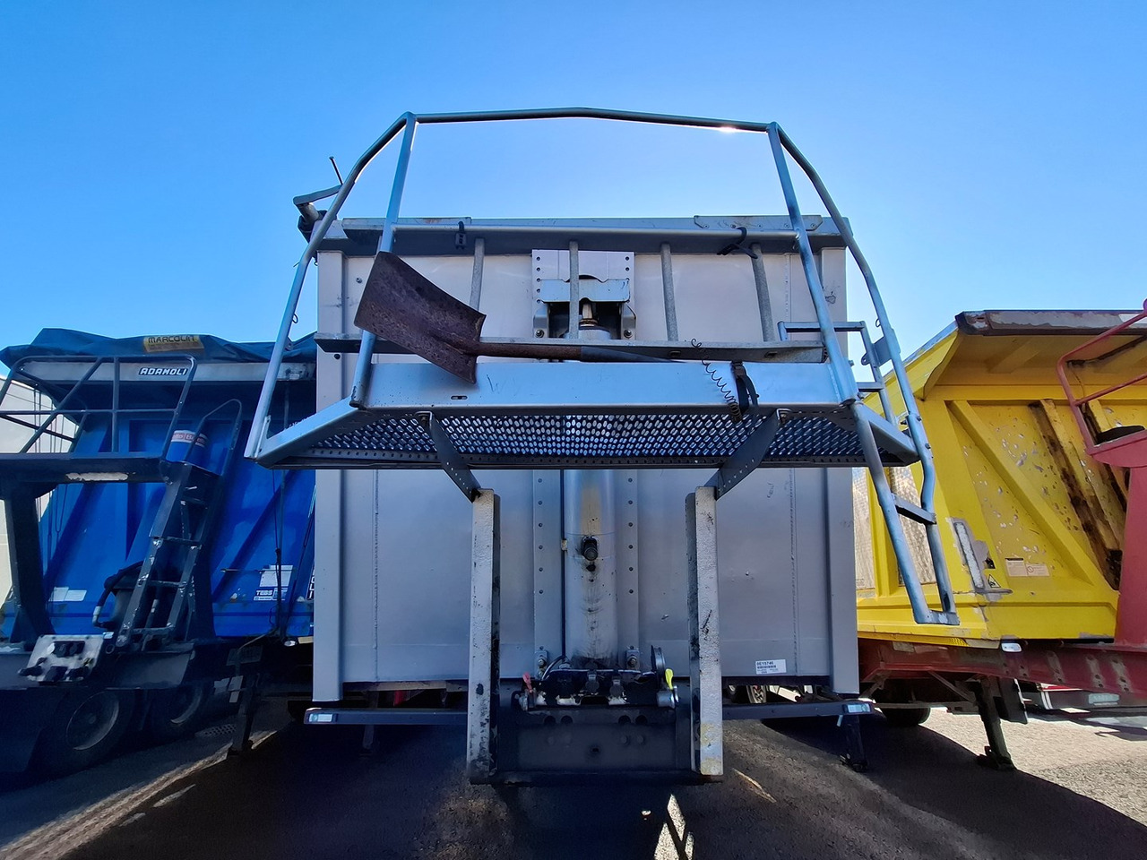 Kel-berg tipper semi trailer - Tipper semi-trailer: picture 4 Kel-berg tipper semi trailer - Tipper semi-trailer: picture 4