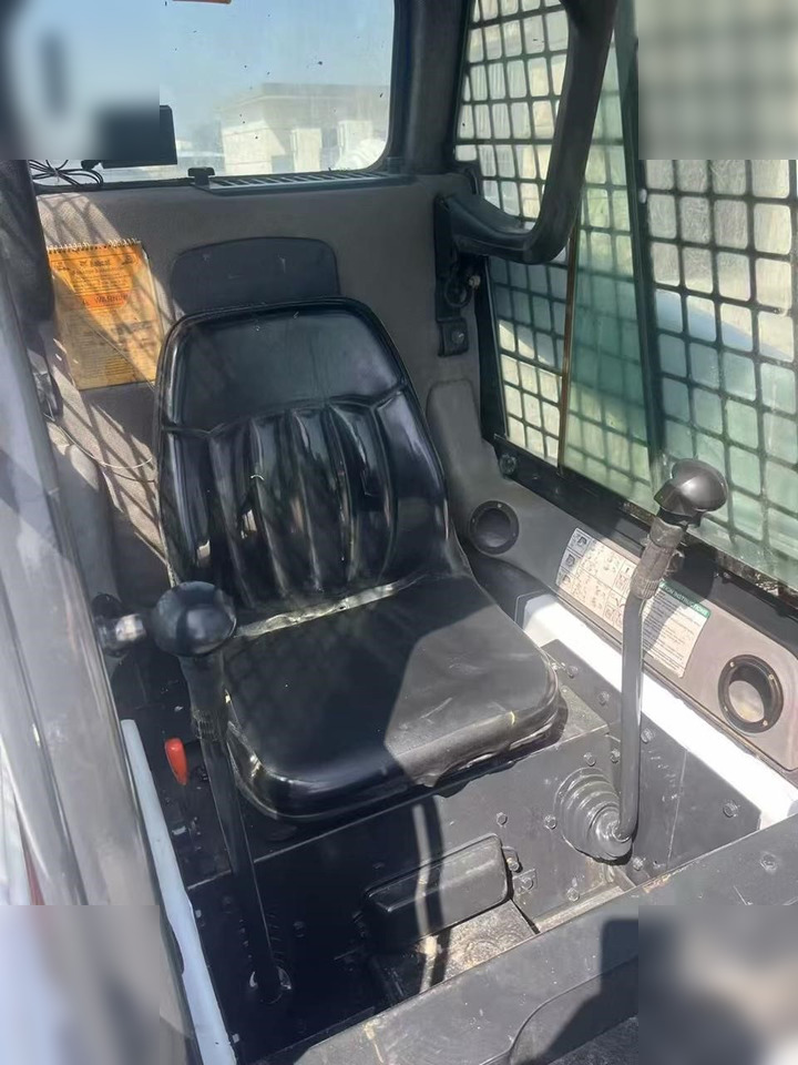 Skid steer loader BOBCAT S160: picture 6