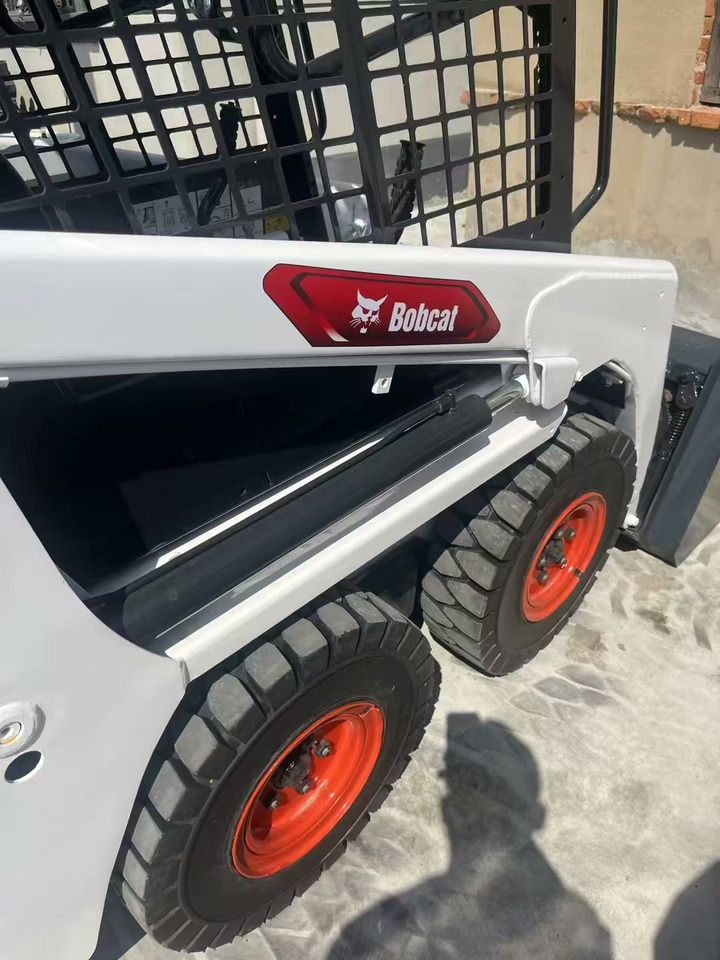 BOBCAT S730 - Wheel loader: picture 4 BOBCAT S730 - Wheel loader: picture 4