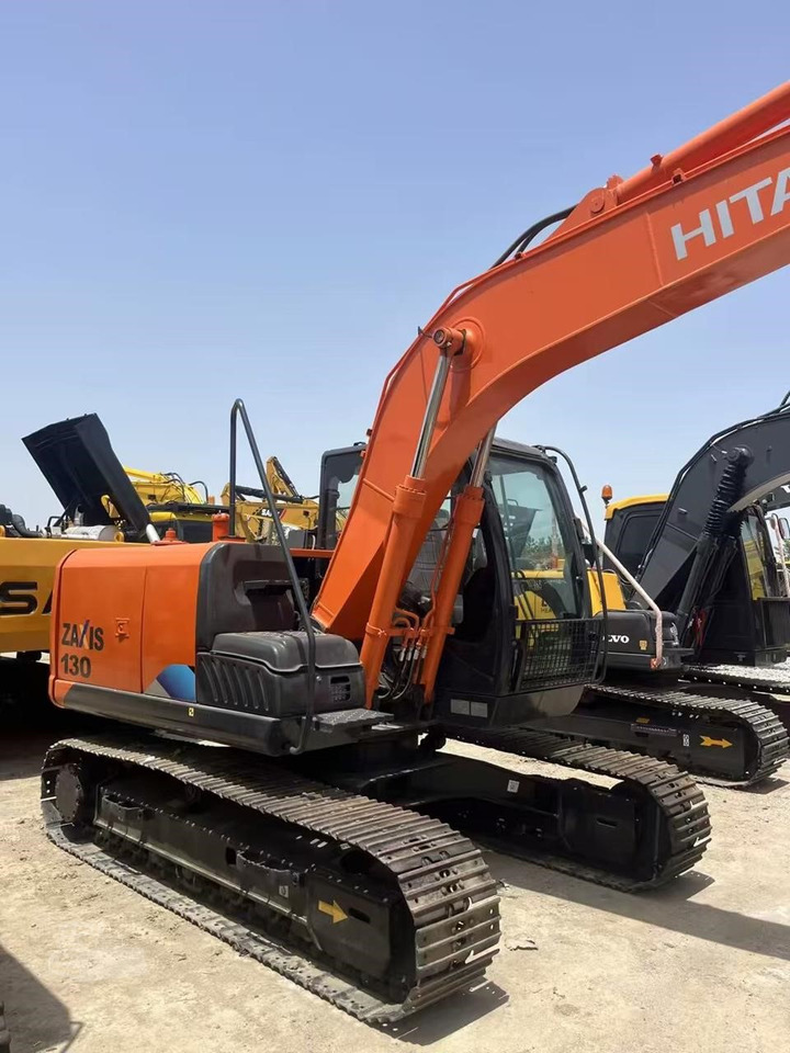 HITACHI ZX130 - Crawler excavator: picture 1 HITACHI ZX130 - Crawler excavator: picture 1