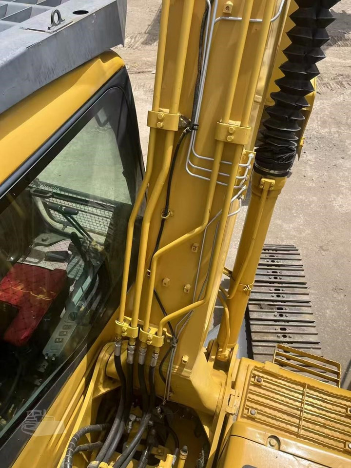 KOMATSU PC130-7 - Crawler excavator: picture 5 KOMATSU PC130-7 - Crawler excavator: picture 5