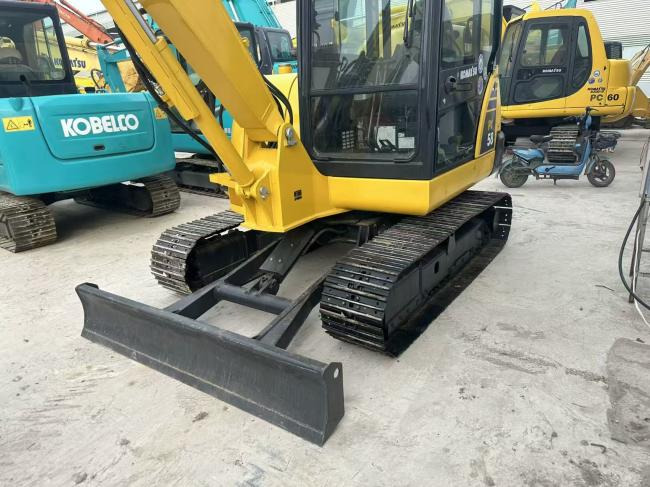 Crawler excavator KOMATSU PC56: picture 6