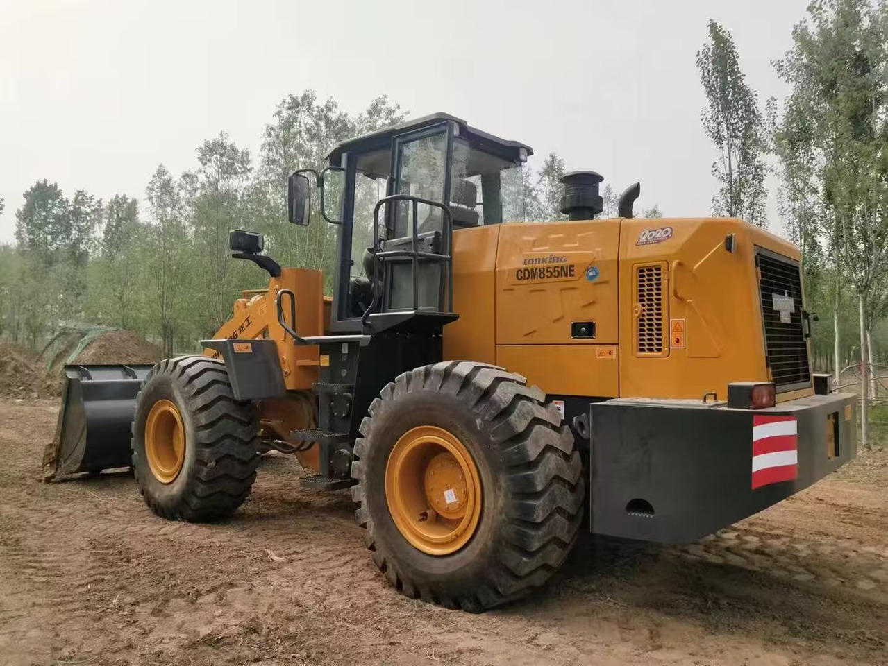 LONKING 885 - Wheel loader: picture 3 LONKING 885 - Wheel loader: picture 3