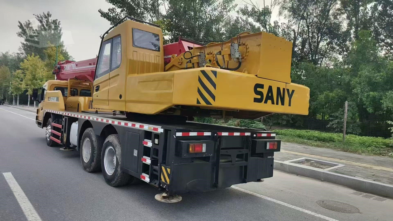 SANY STC250H - All terrain crane: picture 4 SANY STC250H - All terrain crane: picture 4
