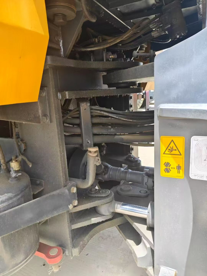 Wheel loader SDLG lw500kw: picture 11