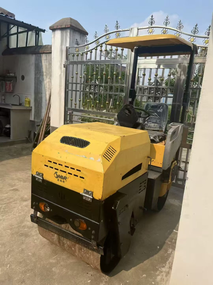 Double-drum vibratory mini roller - Roller: picture 4 Double-drum vibratory mini roller - Roller: picture 4