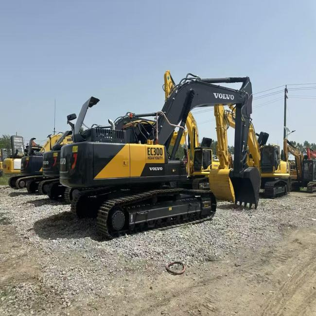 Volvo EC300 - Crawler excavator: picture 2 Volvo EC300 - Crawler excavator: picture 2