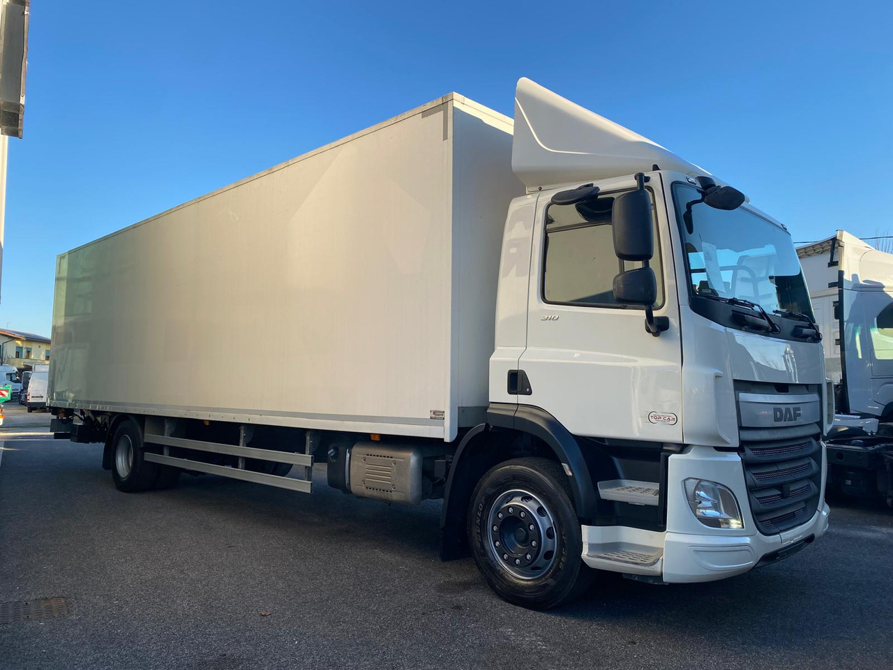 DAF 310 FA - Box truck: picture 3 DAF 310 FA - Box truck: picture 3