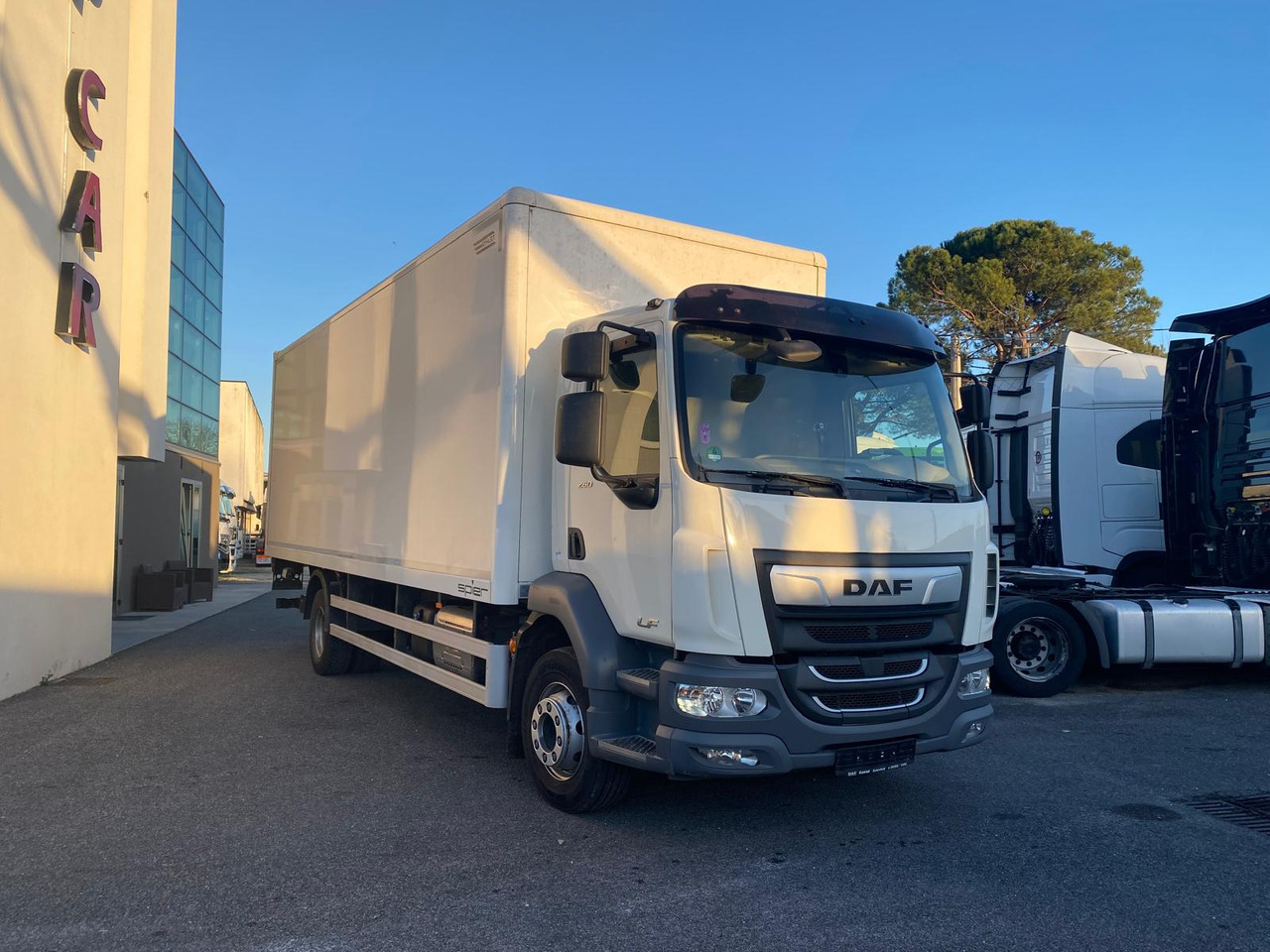 DAF LF 260 FA - Box truck: picture 3 DAF LF 260 FA - Box truck: picture 3