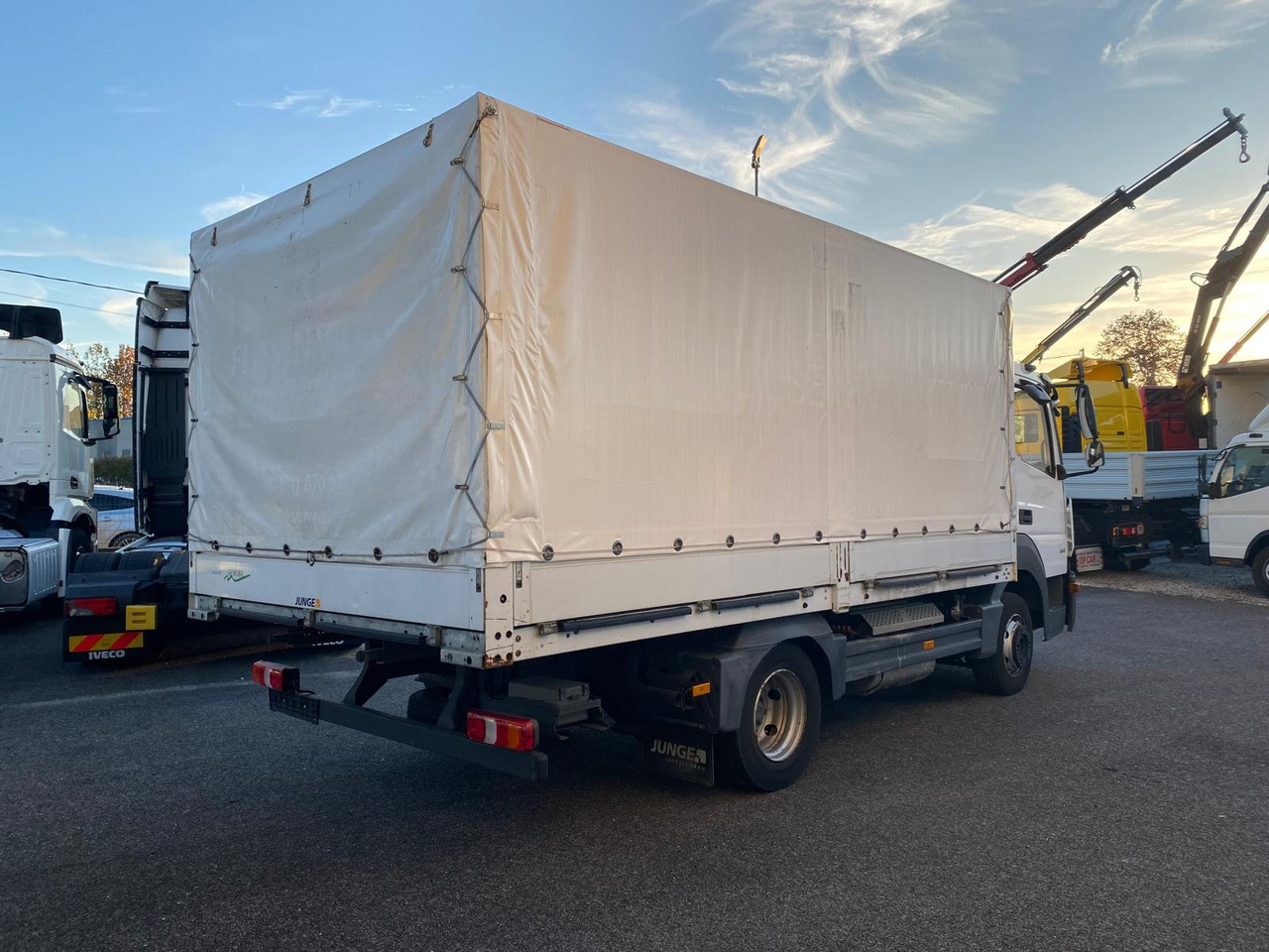 MERCEDES-BENZ 816 ATEGO - Curtainsider truck: picture 4 MERCEDES-BENZ 816 ATEGO - Curtainsider truck: picture 4