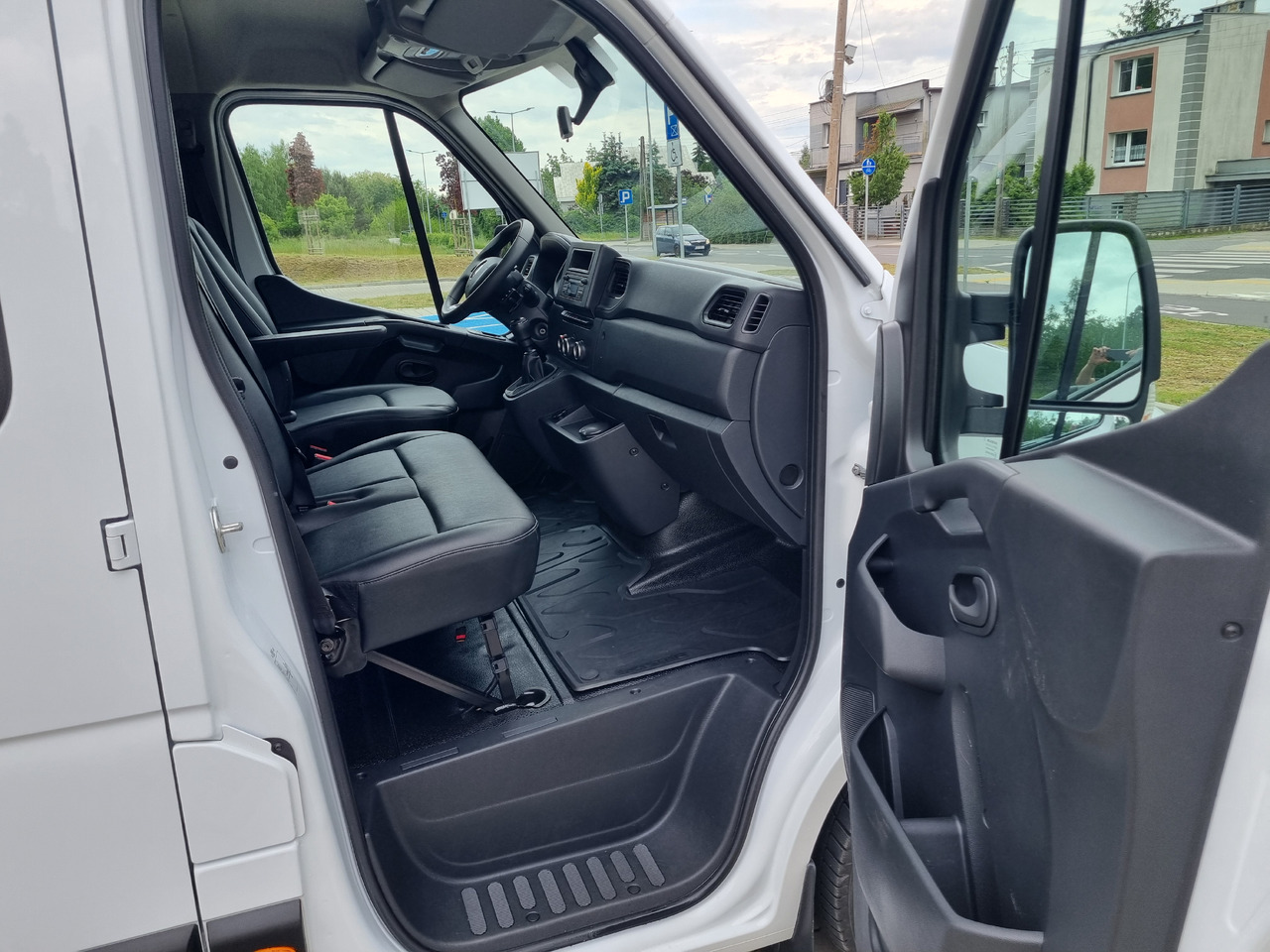 Flatbed van RENAULT Master: picture 21