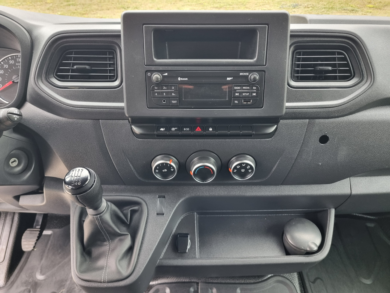 Flatbed van RENAULT Master: picture 20
