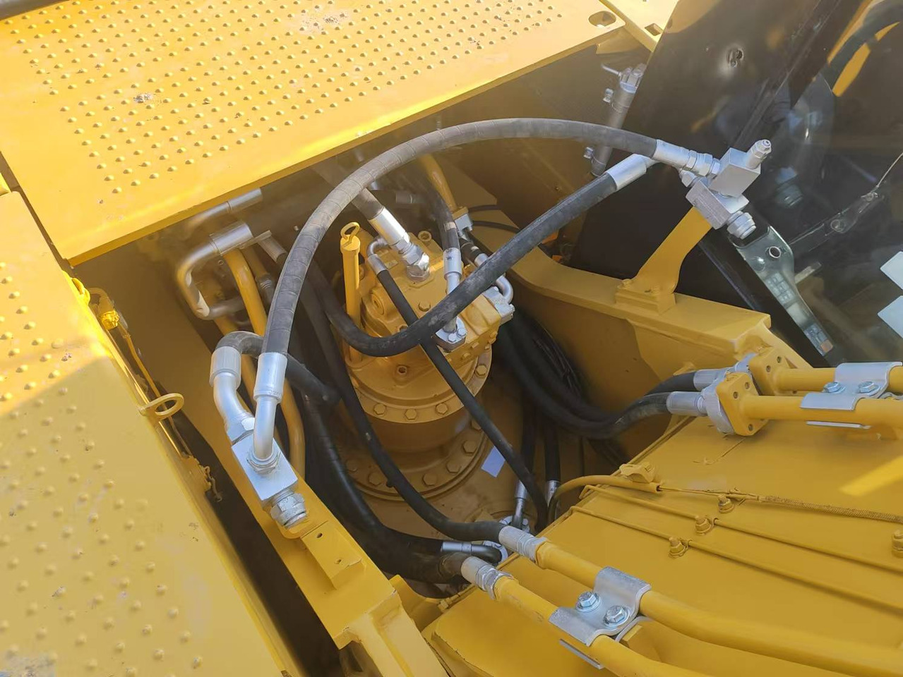 CATERPILLAR Used Digger CAT 323DL Construction Machinery Construction Digger Used CAT 323DL Cheap Excavator - Crawler excavator: picture 4 CATERPILLAR Used Digger CAT 323DL Construction Machinery Construction Digger Used CAT 323DL Cheap Excavator - Crawler excavator: picture 4