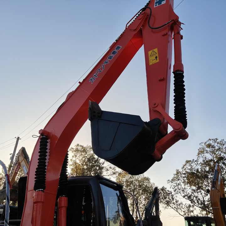 HITACHI ZX130 , Original Japan Surplus Hitachi ZX130 for Sale - Crawler excavator: picture 3 HITACHI ZX130 , Original Japan Surplus Hitachi ZX130 for Sale - Crawler excavator: picture 3