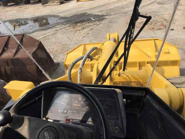 High Quality Japan Loader 4ton Loader komatsu Wa320-3 Used Wheel Loader - Wheel loader: picture 2 High Quality Japan Loader 4ton Loader komatsu Wa320-3 Used Wheel Loader - Wheel loader: picture 2