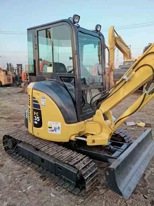 Used Original komatsu Mini Excavator Pc35MR-2 on Hot Sale komatsu Pc35 3 Tons Mini Excavator in Stock - Mini excavator: picture 5 Used Original komatsu Mini Excavator Pc35MR-2 on Hot Sale komatsu Pc35 3 Tons Mini Excavator in Stock - Mini excavator: picture 5